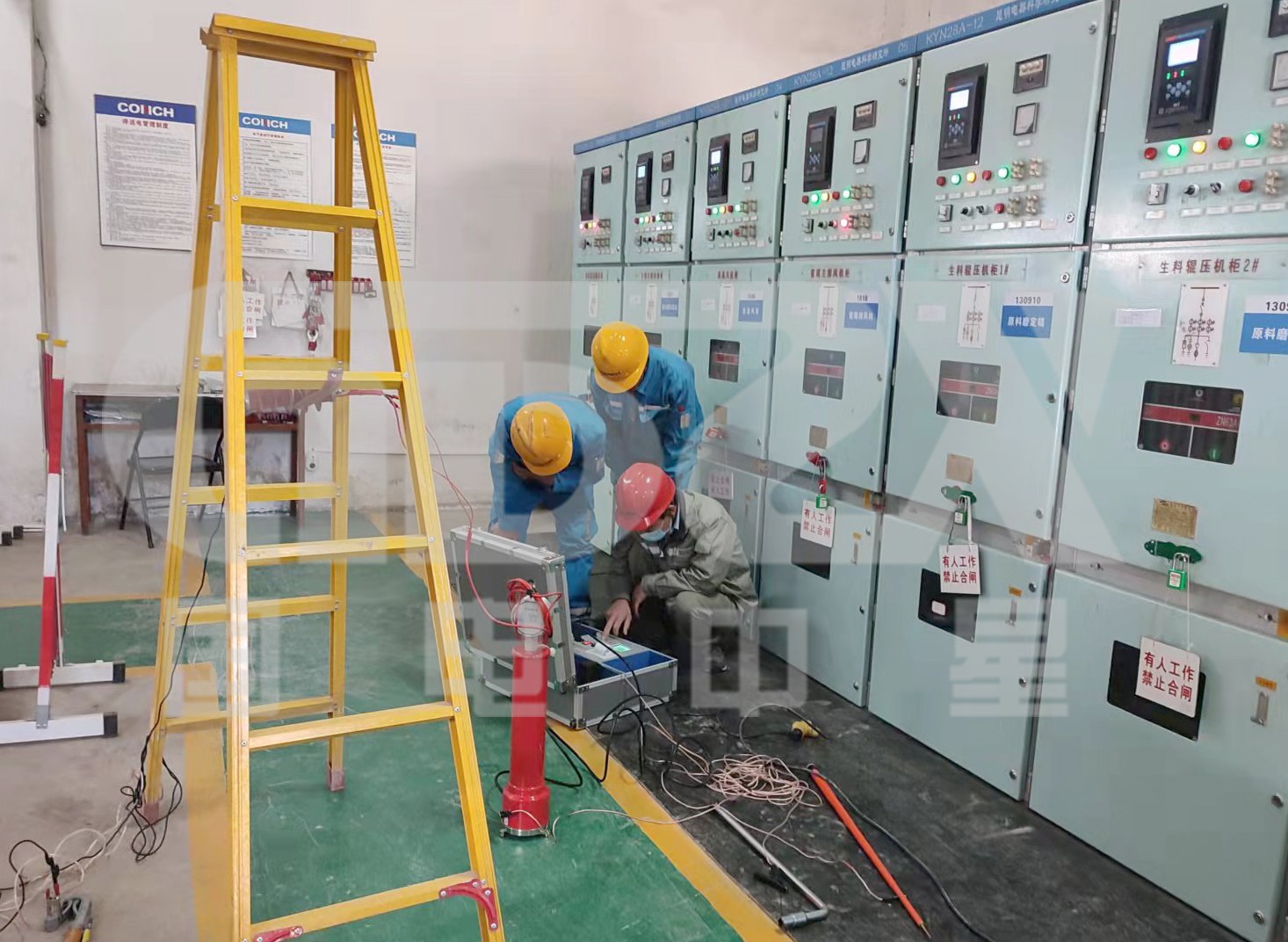 試驗現(xiàn)場.jpg 試驗現(xiàn)場.jpg